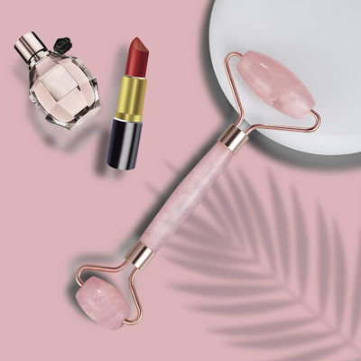 Roller de jade de quartzo rosa de pedra de cristal para tratamento facial / eliminação de edema