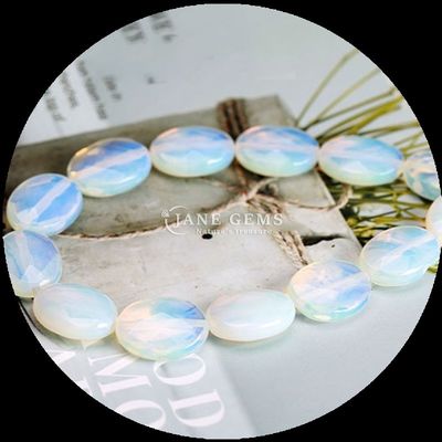Caracterização de forma oval gem Bead Natural Crystal Opalite Blue Dot Stone Loose Bead Strands para pulseiras