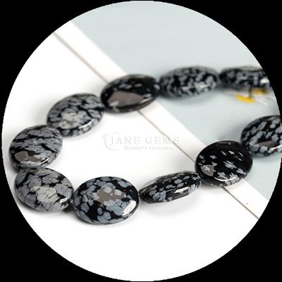 Características da forma oval de pérola cristal natural Howlite floco de neve Obsidiana pedra folhas de pérola para pulseiras