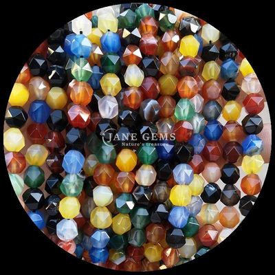 Deslumbrante corte de diamante, contas de pedra preciosa multicoloridas, quartzo claro, cordas soltas de carneliano, para a elaboração de jóias requintadas